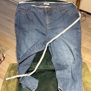 St. John's Bay Women's Ankle Jeans in Medium Blue Denim